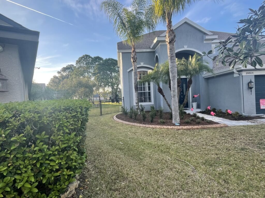 Well maintained home and lawn by copperhead property management company in Lutz FL